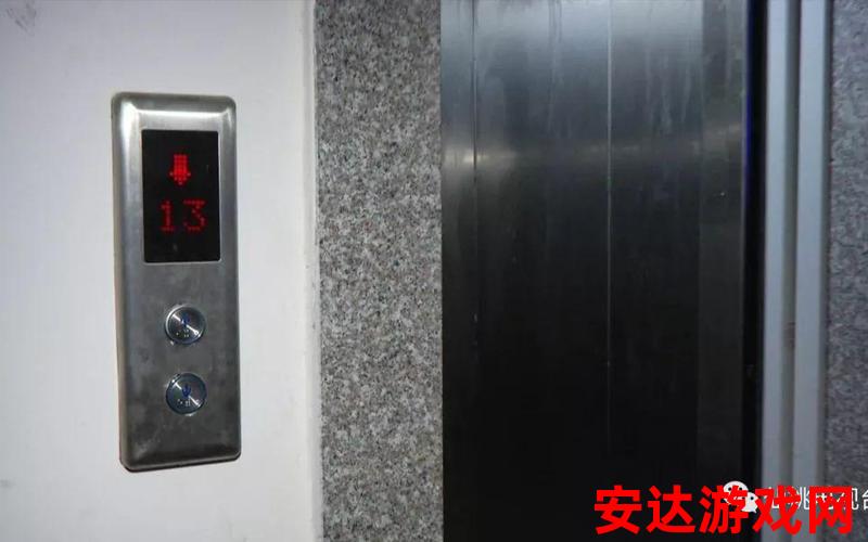 故障电梯视频：故障电梯视频：你见过最离奇的电梯故障是什么？
