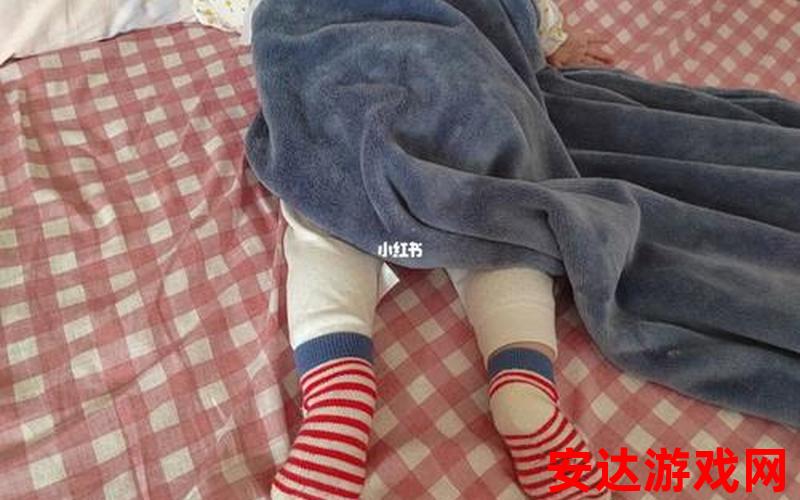 宝宝腿缩起来趴着睡觉：宝宝为什么会把腿缩起来趴着睡觉？