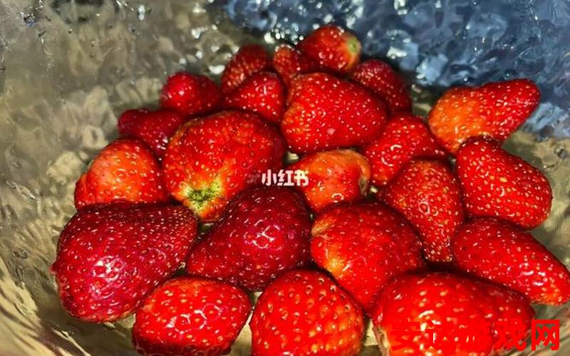 草莓和菠萝蜜能不能一起吃：草莓和菠萝蜜可以一起享用吗？